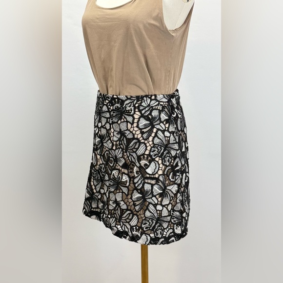 ALICE + OLIVIA Black and White Butterfly Lace Mini Skirt size 4 - Picture 5 of 14